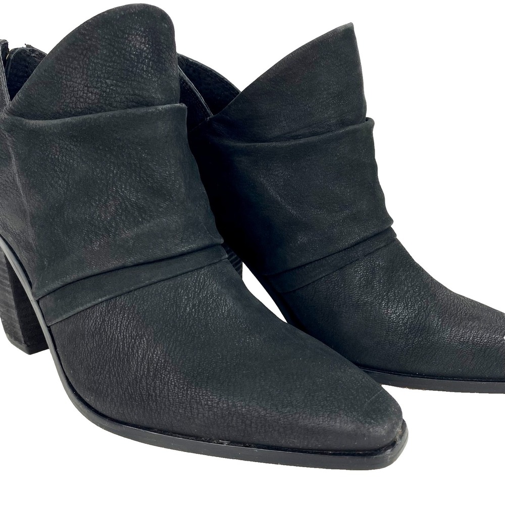 Vince Camuto Nubuck Leather Ankle Heeled Boots Women's 9 M Black Booties Shoes